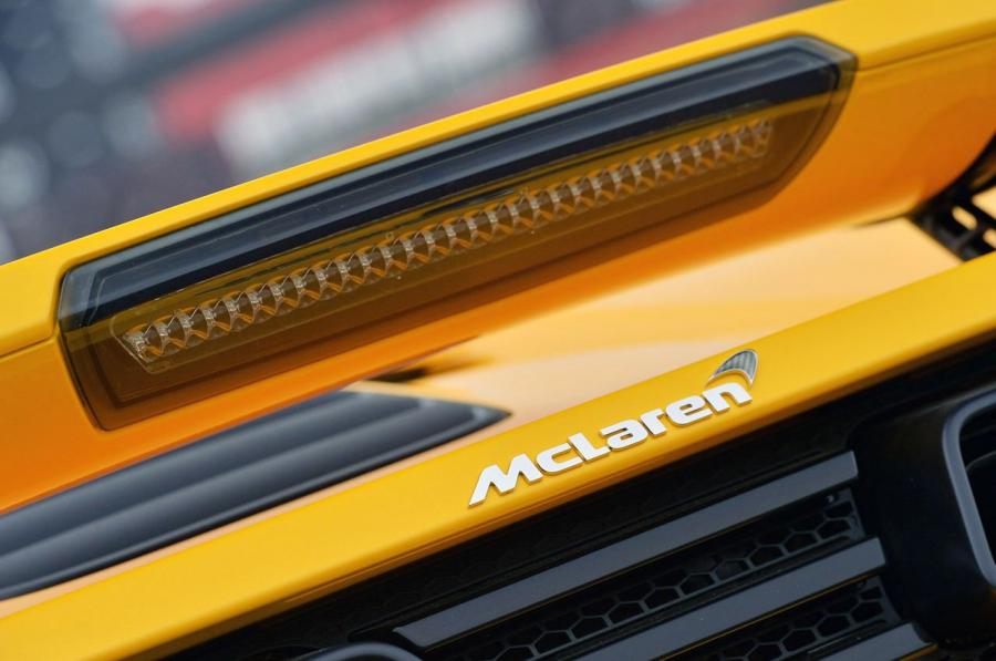  McLaren MP4-12C Spyder 2012 года  (фото 242 из 270)